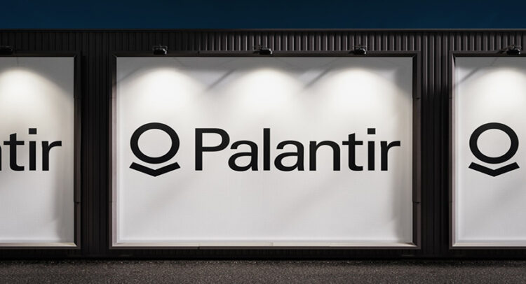 Palantir Q3 Earnings: Buy Now or Brace for a Drop?
