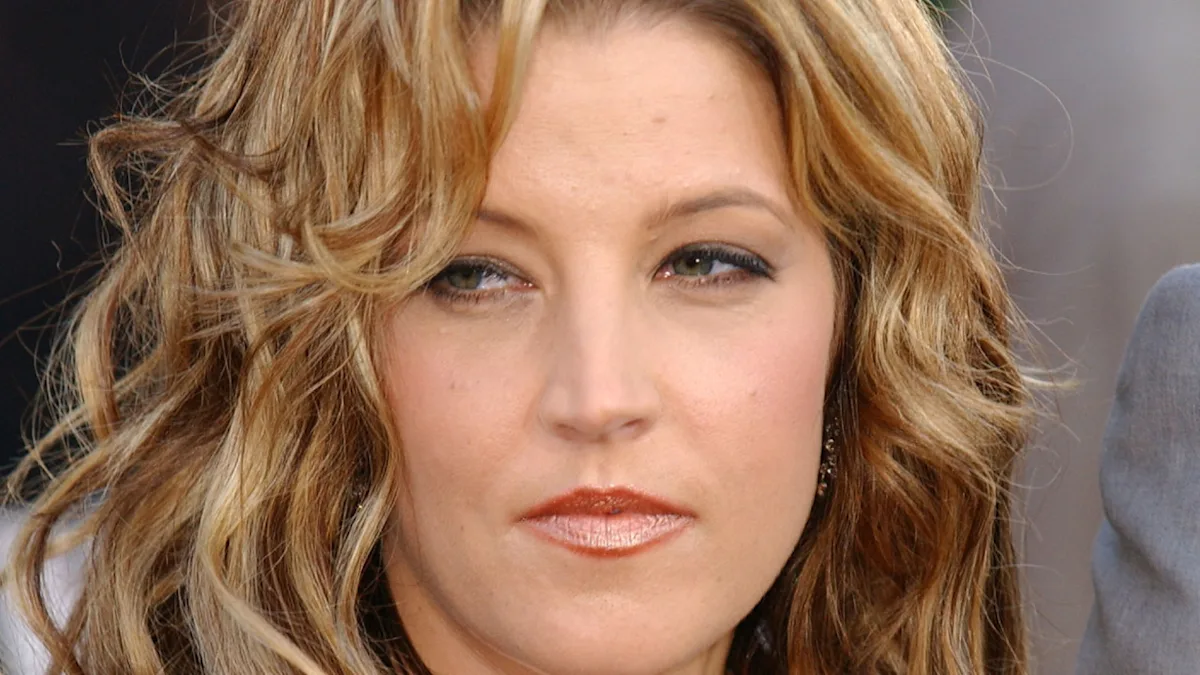 Featured image for Lisa Marie Presley's Daughter Channels Her Mom's Signature Look in New Photo