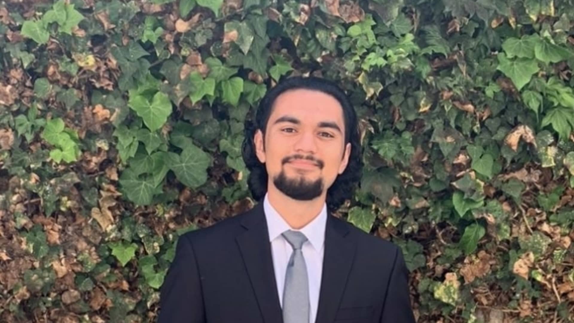 Featured image for Expert recommends cost-saving strategy for college education.