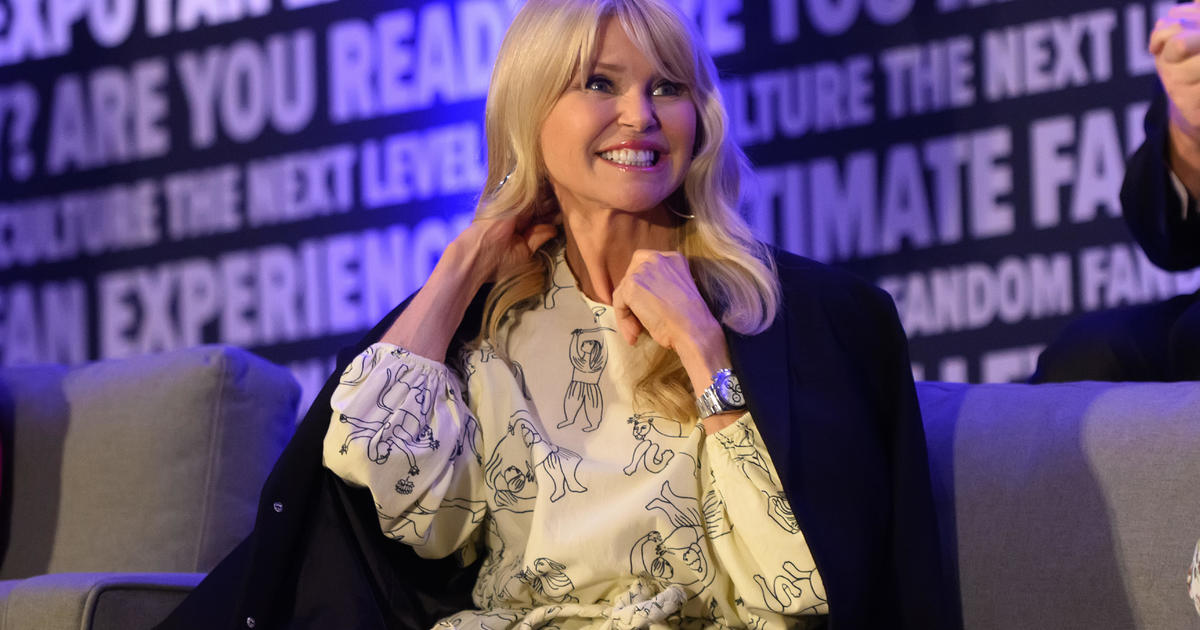 Featured image for Christie Brinkley's Skin Cancer Diagnosis and Removal