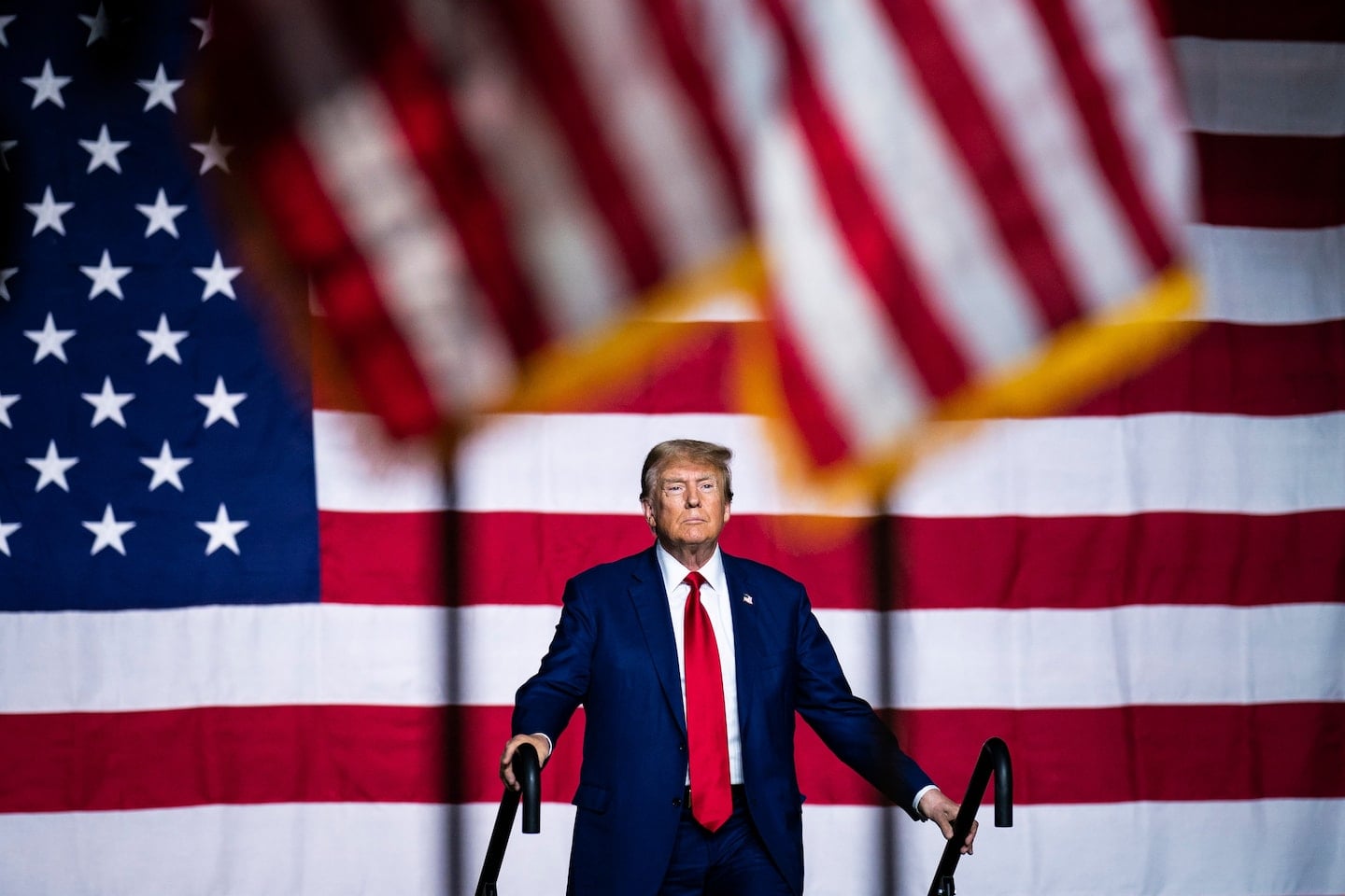 Featured image for "Trump Declines Illinois Oath Against Advocating Government Overthrow"