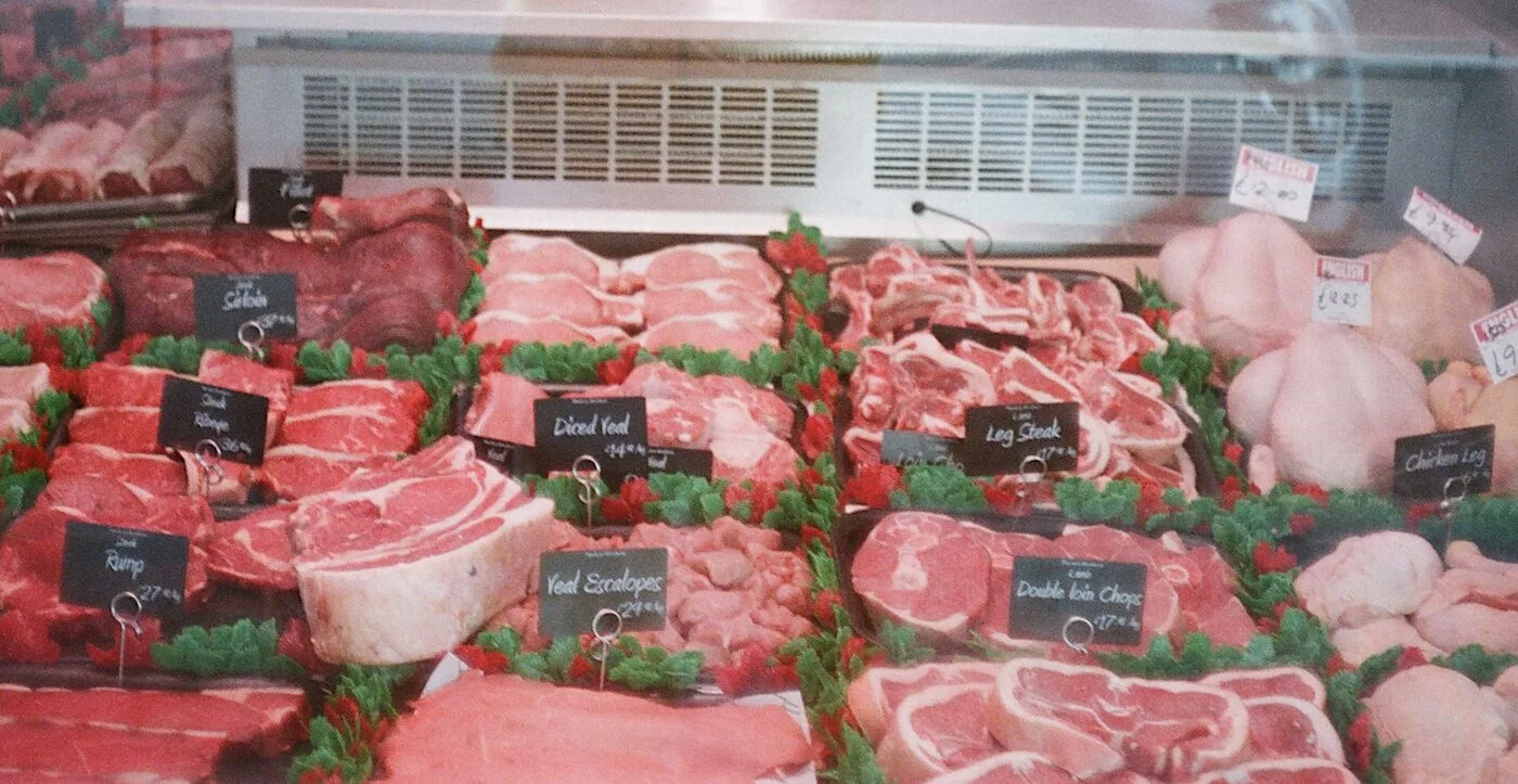 Meat-Rich Diet Linked to Lower Dementia Risk in Certain Gene Carriers