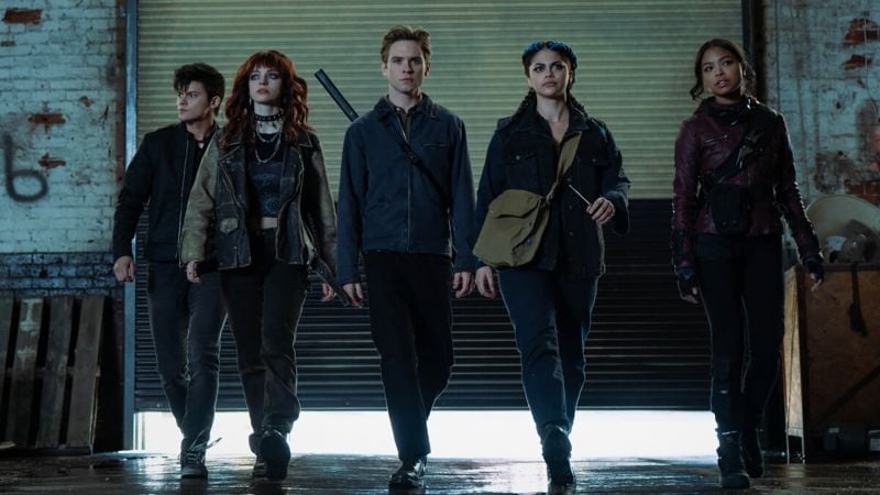 Featured image for The CW's Gotham Knights: A Disappointing Finale.