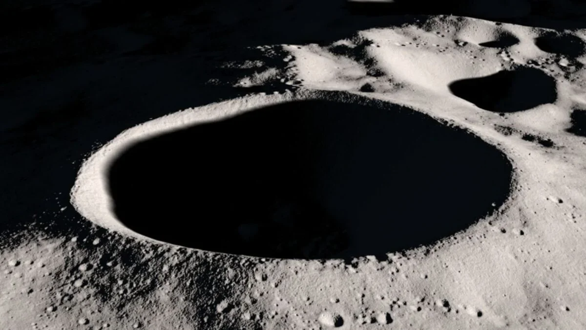Moon Water Race Heats Up as US and China Target Shackleton Crater