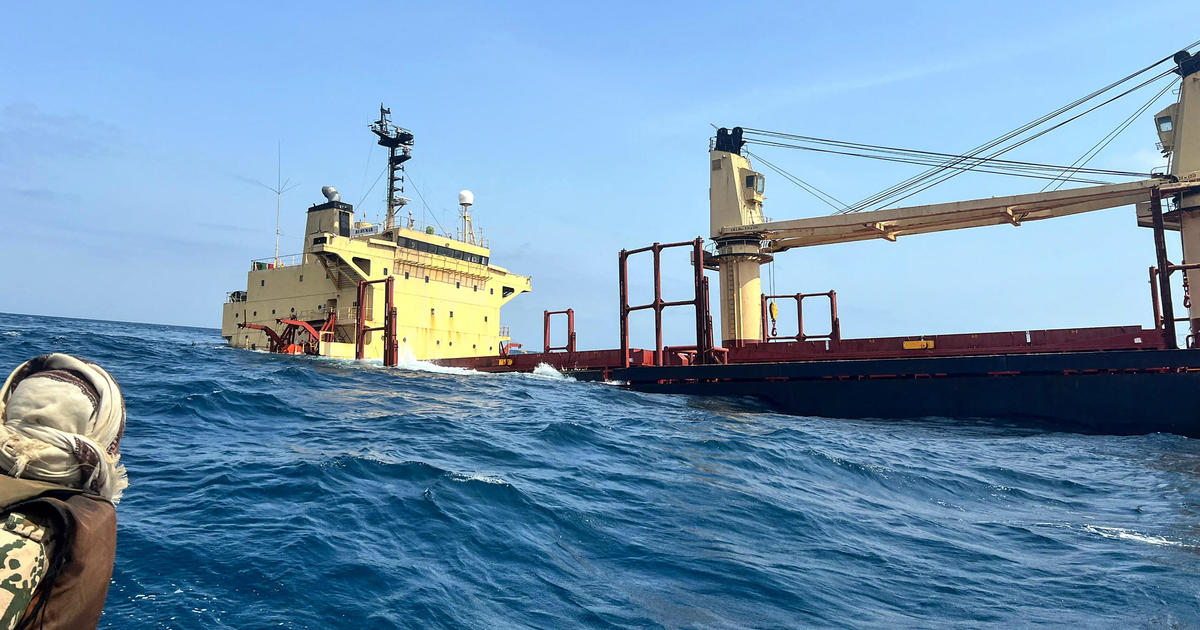 Featured image for Yemeni Cargo Ship Attacked by Houthi Rebels Sinks in Red Sea