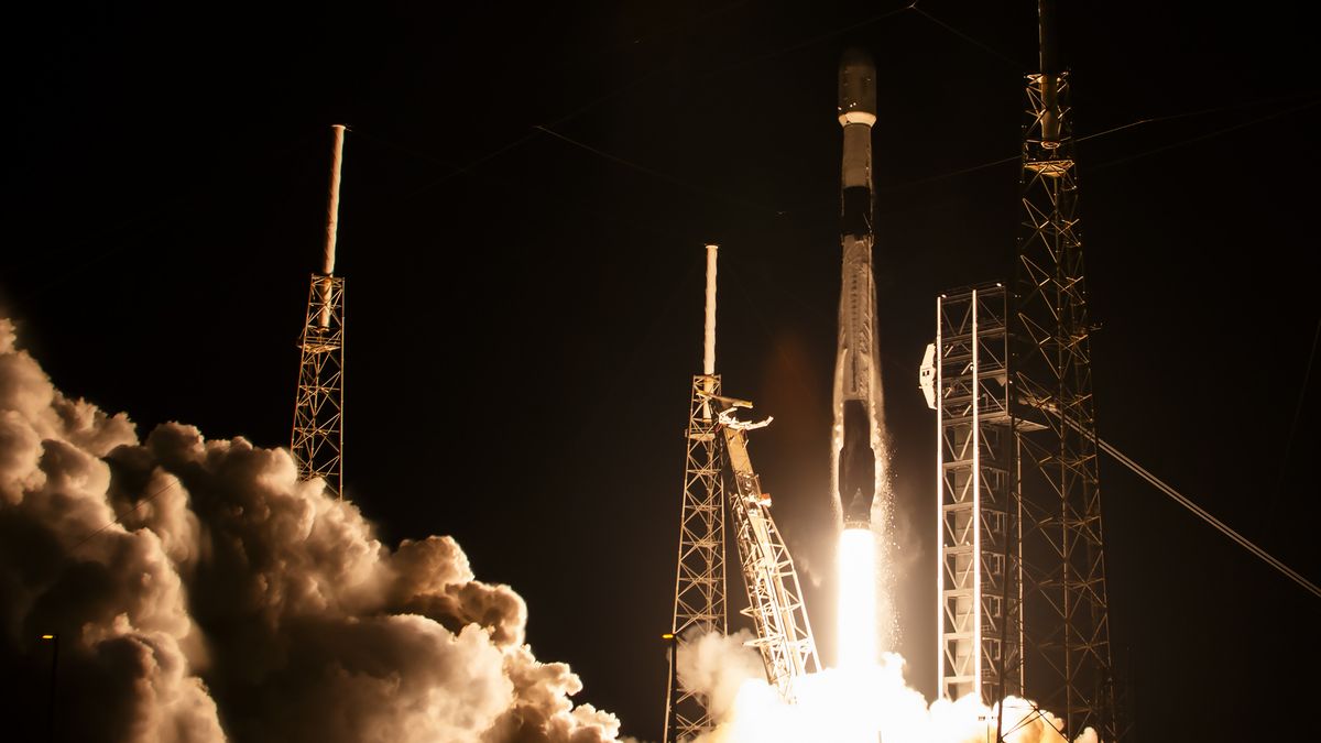 SpaceX Successfully Launches 23 Starlink Satellites in 14th Falcon 9 Mission of May