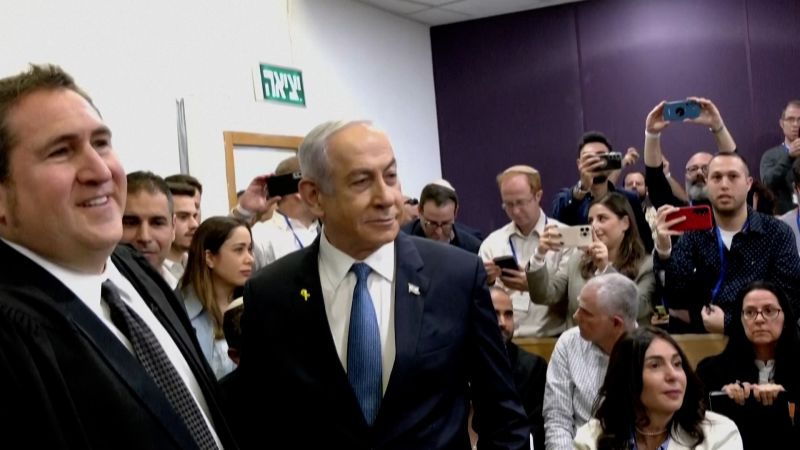 Netanyahu Takes Stand, Criticizes Obama, Denies Bribery in Corruption Trial