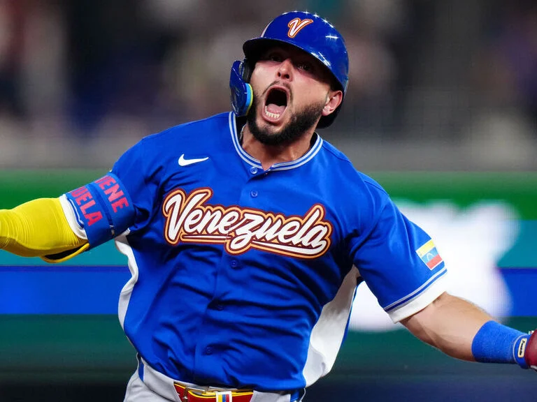 Venezuela Upsets Japan to Reach WBC Semifinals and Olympic Berth