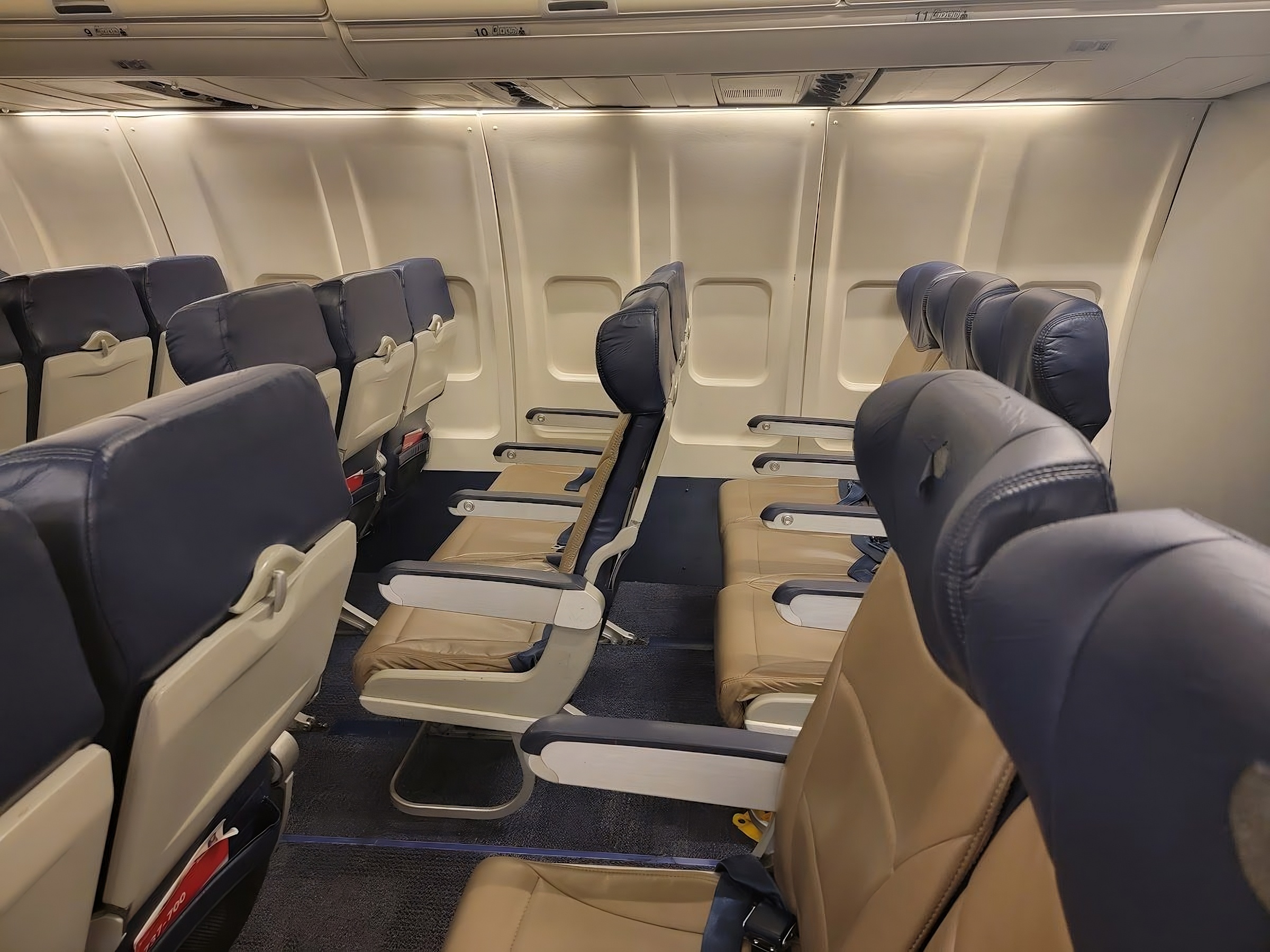 Featured image for Southwest Airlines Faces Passenger Backlash Over Fee Changes and Service Adjustments