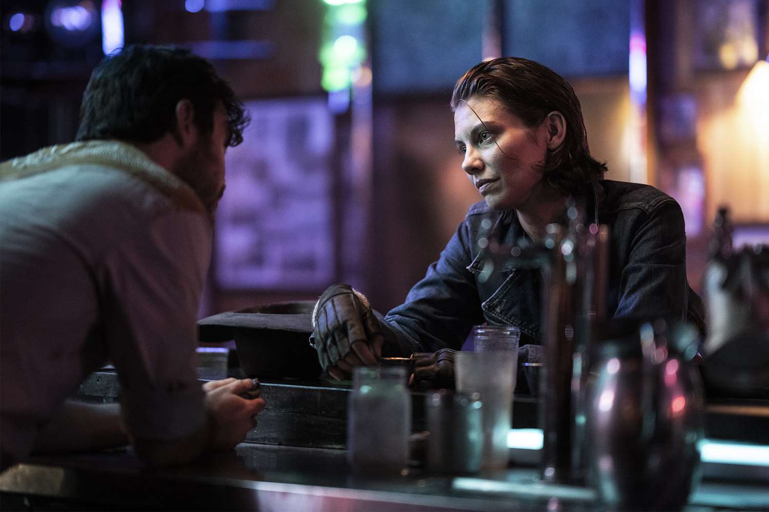 Featured image for "The Walking Dead: Dead City" Premiere Unveils Original Opening Scene and Free Live Stream Options.