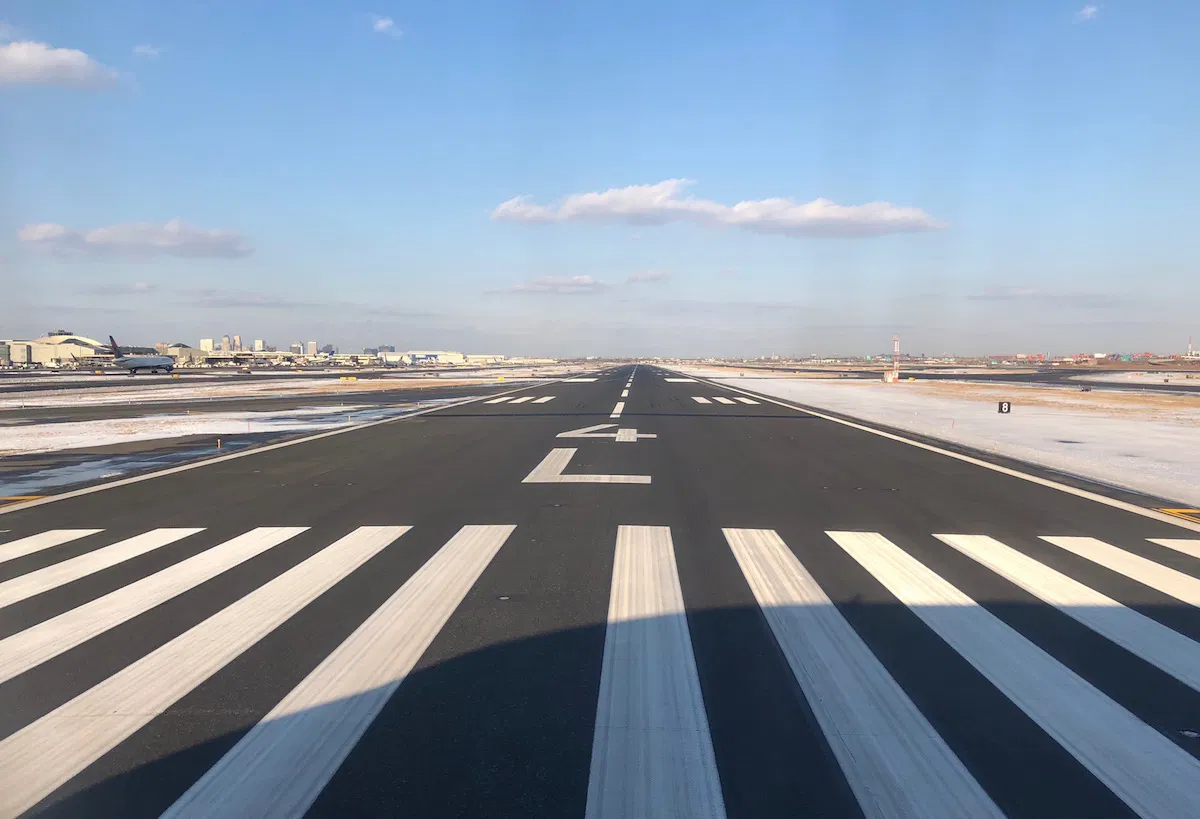 Newark Airport Reopens Runway Ahead of Schedule to Ease Delays