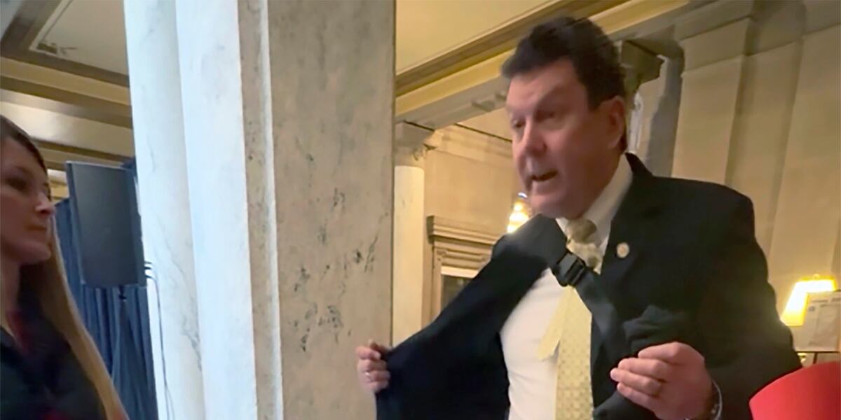 Featured image for "Indiana Lawmaker Displays Holstered Gun to Gun Control Advocating Students in Video"
