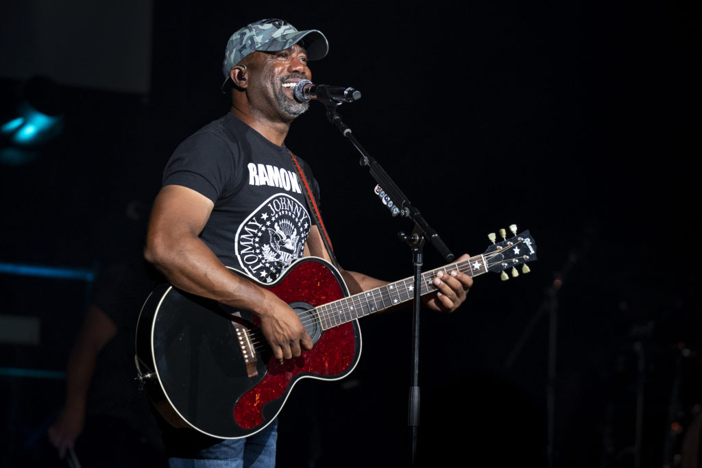 "Darius Rucker: A Reflection on Career, Mother's Tribute, and Country Music Success"