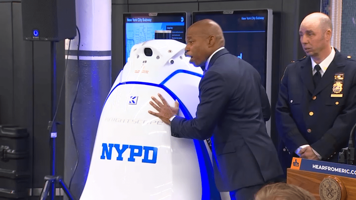 Featured image for "NYPD Introduces 420-pound Robot to Patrol Times Square Subway Stations"