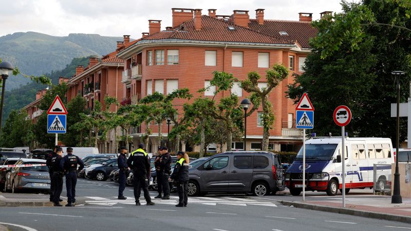 "Spanish Police Investigate Deadly Explosion as Possible Domestic Violence Incident"