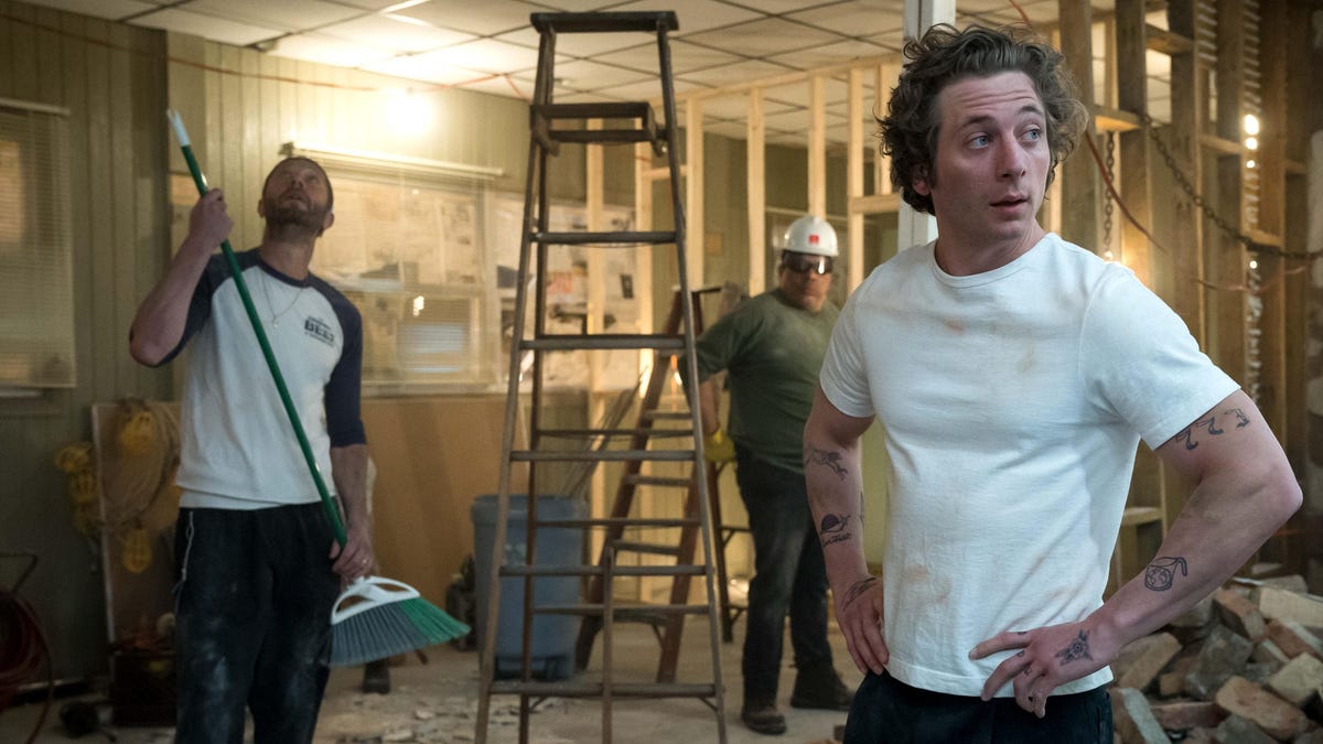 "The Bear" Season 2: A Magnificent Return with Smart Drama and Heartfelt Storytelling.