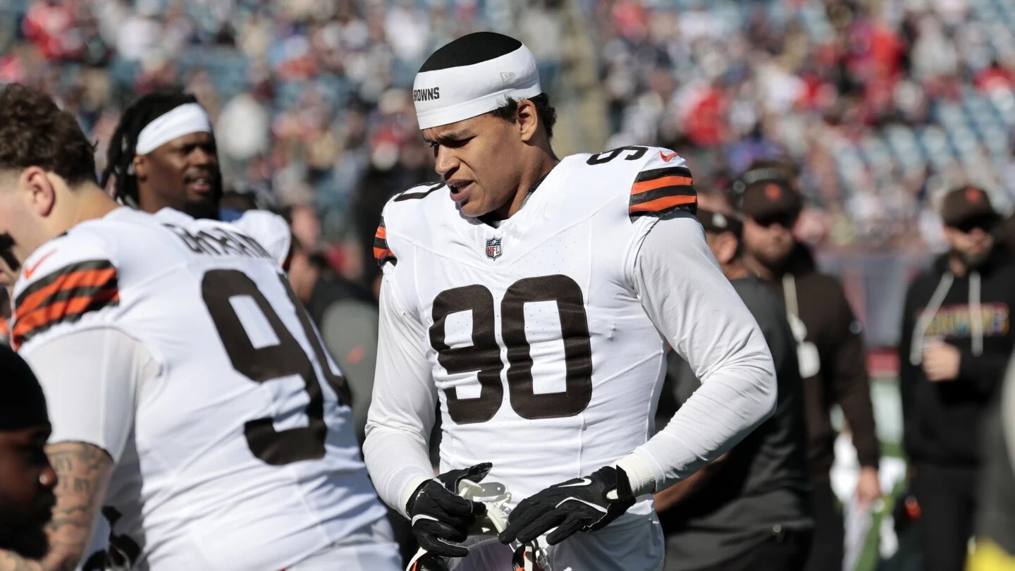 Bears acquire DE Joe Tryon-Shoyinka in trade with Browns