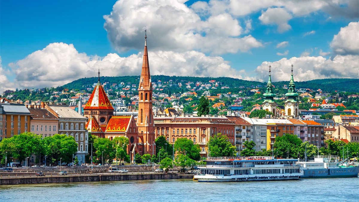 Featured image for American Airlines Announces Six New International Routes for Summer 2026