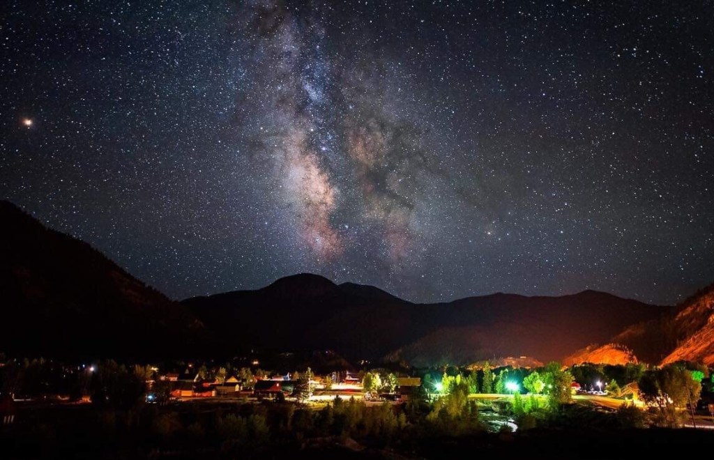"Unveiling the Cosmic Predictions: Your Daily Horoscope for September 29, 2023"