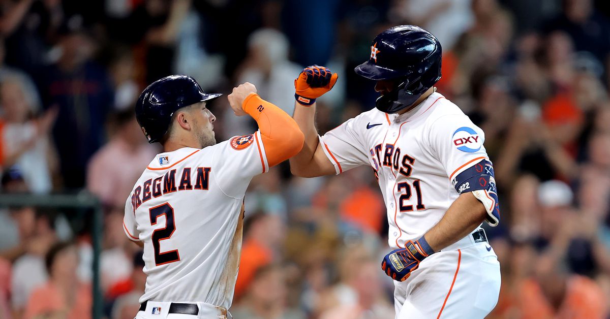 Yainer Díaz Deserves Regular Playing Time Based on Performance