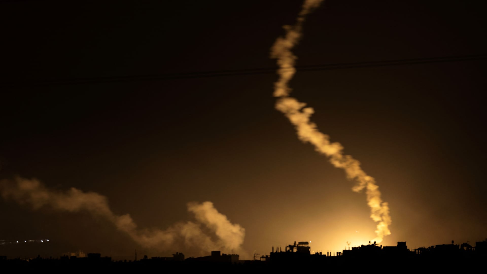 Israeli Airstrikes Claim Lives in South Gaza, Urgent Calls for Civilian Evacuation