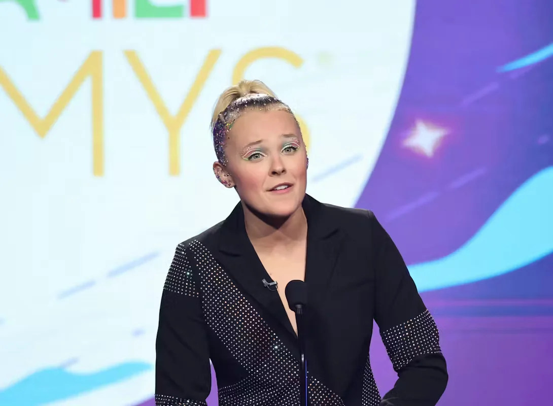 JoJo Siwa's Terrifying Home Burglary Caught on Camera