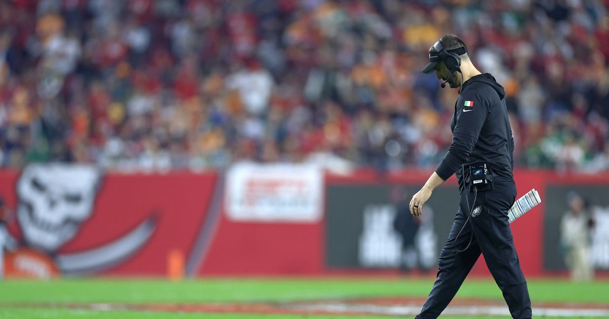 "2024 Outlook: Overcoming Eagles' 2023 Issues and Free Agency Focus"