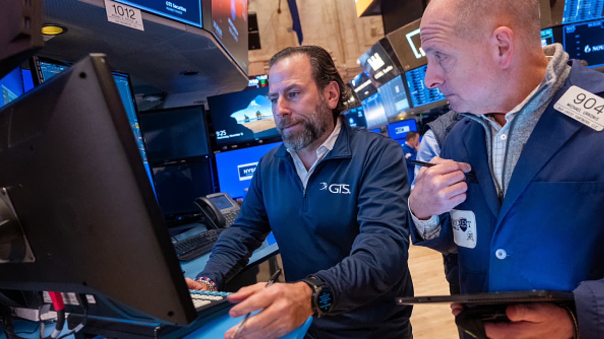 Thanksgiving holiday brings stock gains as 10-year yield hits 2-month low: Live updates