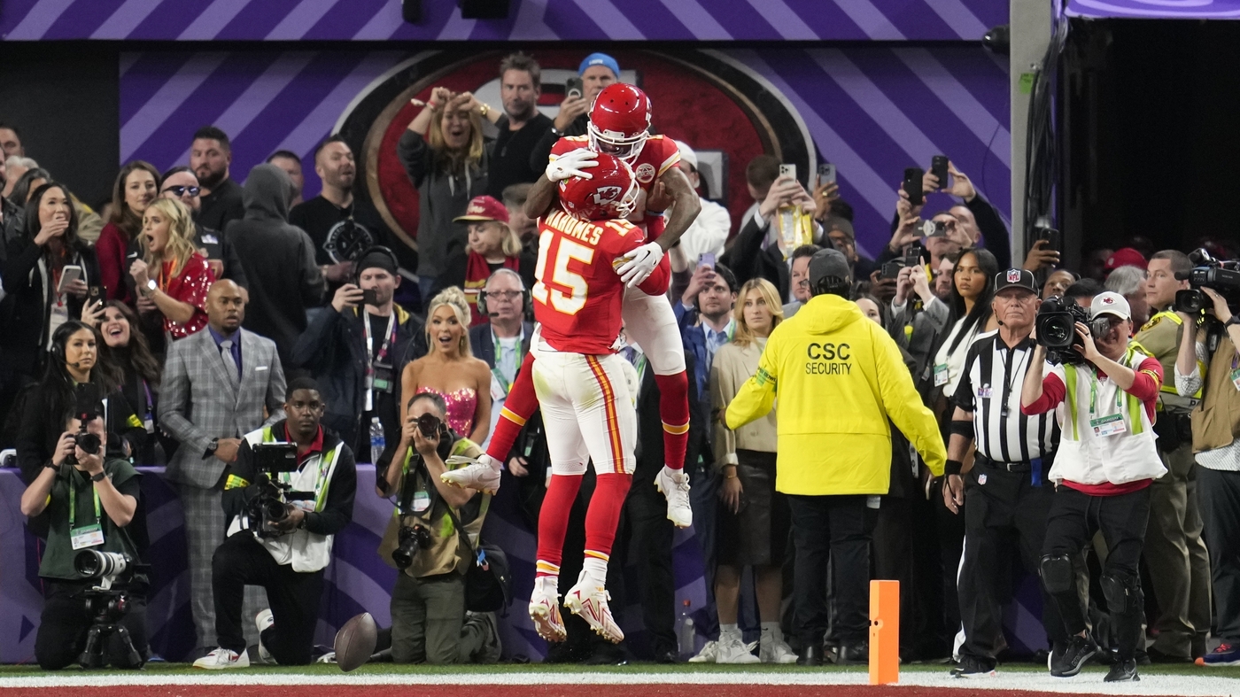 "Patrick Mahomes Leads Kansas City Chiefs to Back-to-Back Super Bowl Victories"