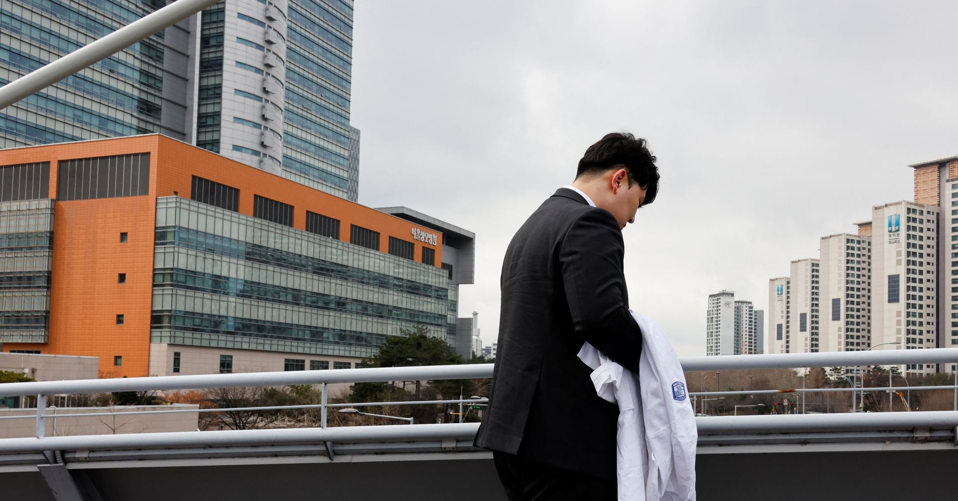 Featured image for "South Korea's Doctor Crisis: Overworked and Unheard, Mass Walkout Continues"