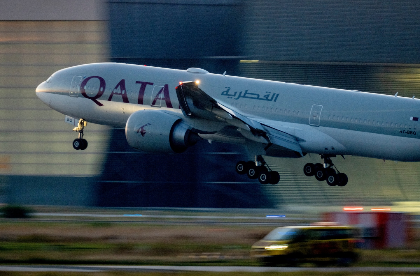 Featured image for 12 Injured as Qatar Airways Flight Hits Severe Turbulence