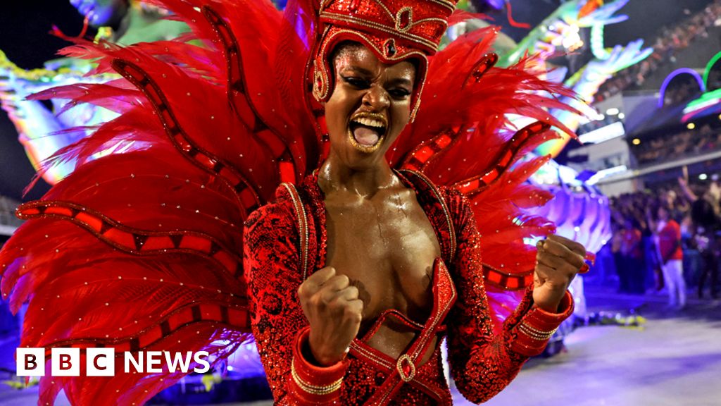 "Empowering Tribute: Black Women Triumph at Rio Carnival"