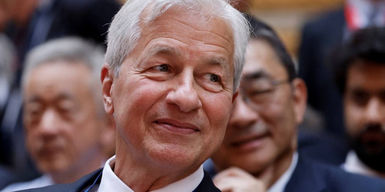 Trump Eyes Jamie Dimon for Treasury, Supports Powell's Term