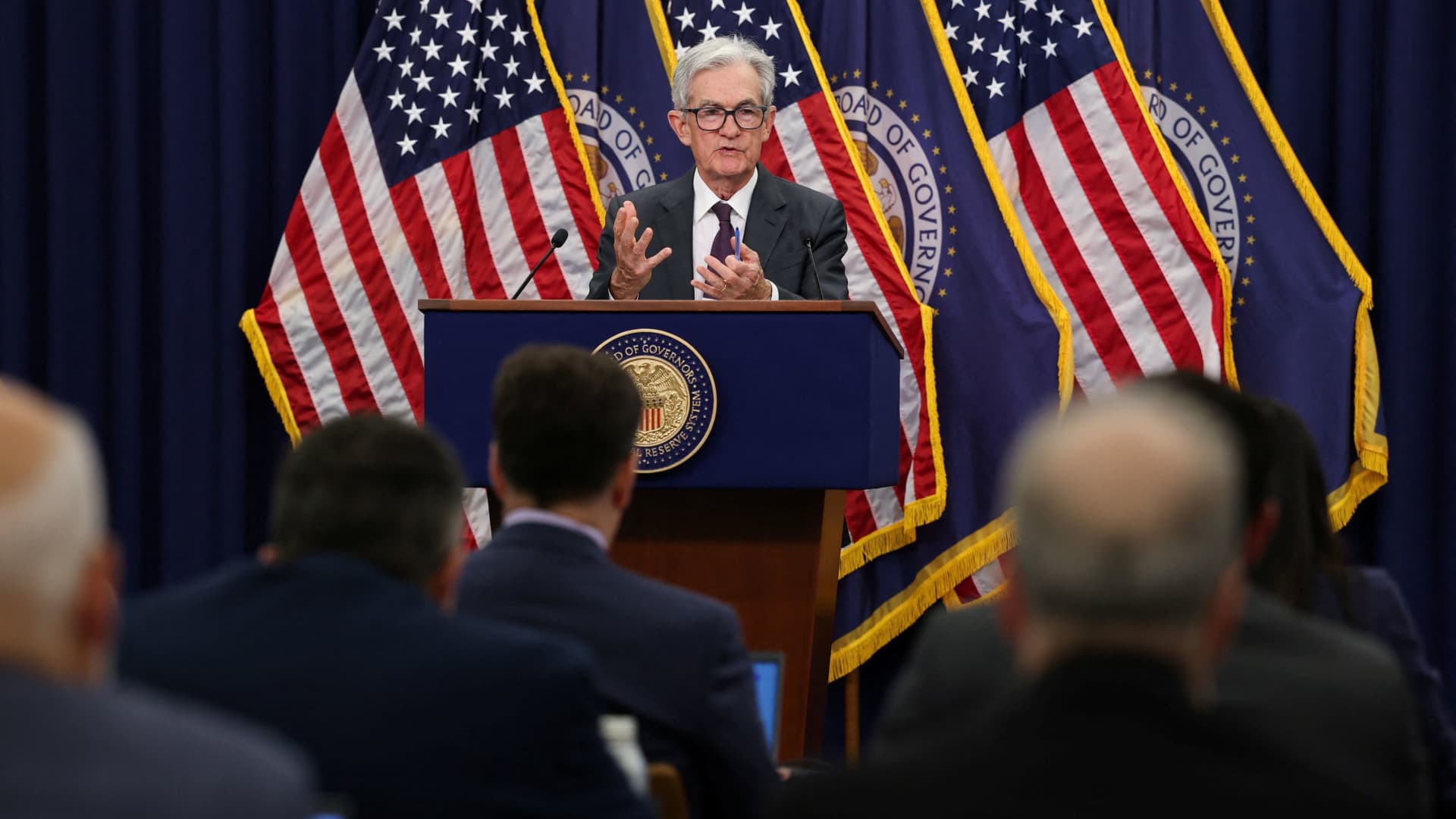 Featured image for Economic Uncertainty Grows as Job Market Weakens and AI Impact Raises Concerns