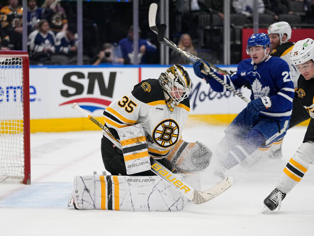 Featured image for Linus Ullmark's Technique Tweak Propels Him to NHL Elite