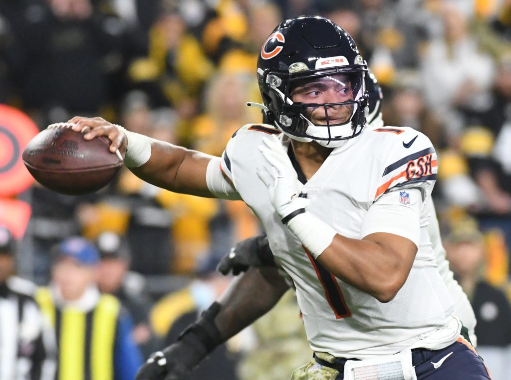 "NFL Teams Assessing Justin Fields' Trade Value Ahead of Combine"