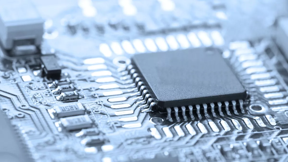 Featured image for Trump Threatens 100% Tariffs on Computer Chips for Non-U.S. Manufacturers