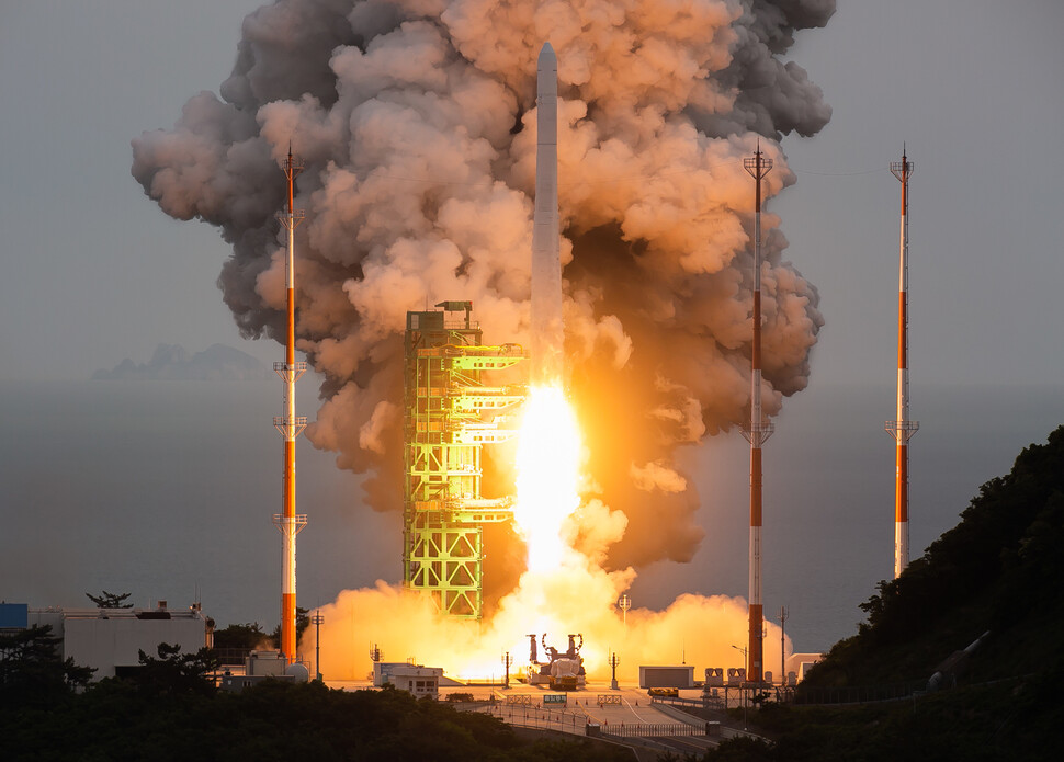 Featured image for South Korea Successfully Launches Multiple Satellites with Homegrown Rocket Technology