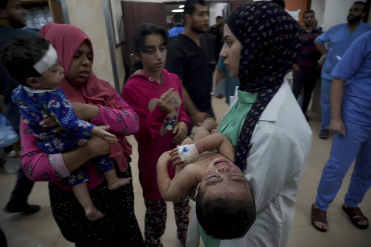 "Mass Exodus: Israeli Troops Clash with Palestinian Militants, Forcing Thousands to Flee Northern Gaza"