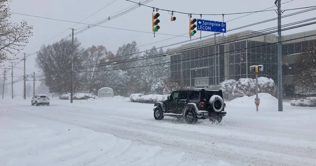 Severe Lake-Effect Snowstorm Triggers Emergencies in NY