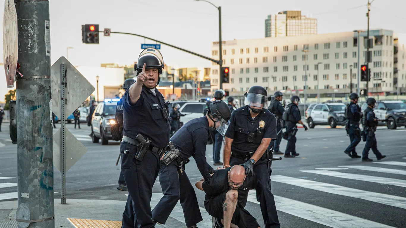 Judge Orders LAPD to Halt Use of Nonlethal Weapons on Journalists