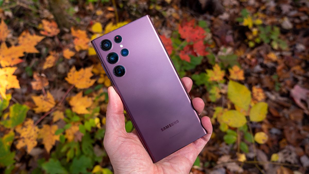 Featured image for Samsung to Patch Wi-Fi and VoLTE Vulnerabilities on Recent Galaxy Phones in April Update