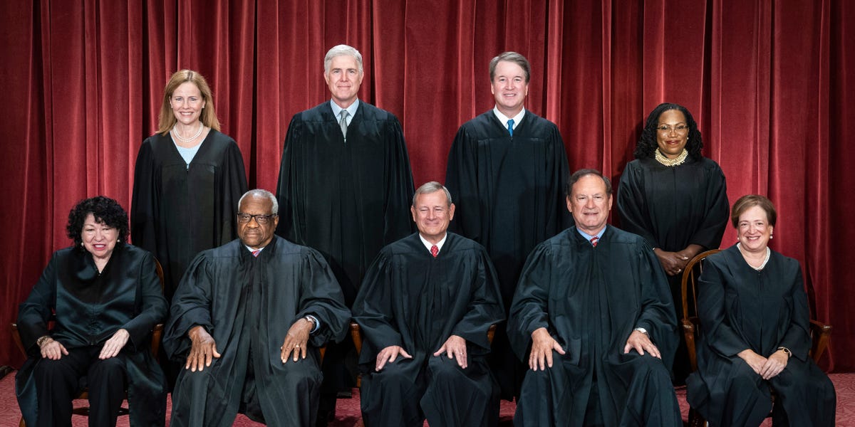 Featured image for "Supreme Court Faces Historic Decision on Trump's 2024 Ballot Eligibility"