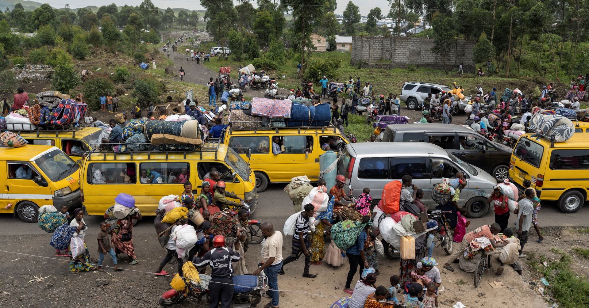 "Rebel Advance Threatens Goma as Thousands Flee in Eastern DR Congo"