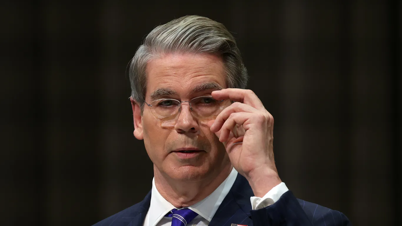 Featured image for Treasury Secretary Bessent Criticized Over Social Security Privatization Comments