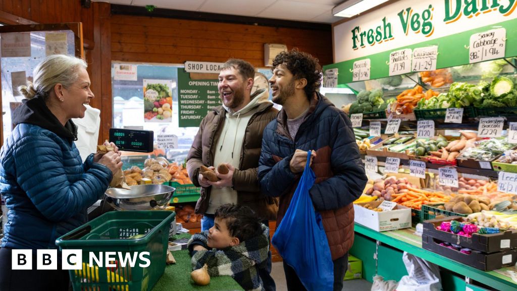 Featured image for UK Inflation Falls, Boosting Expectations of Rate Cuts