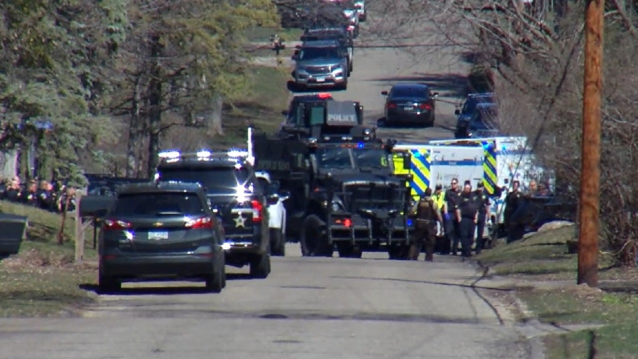 Featured image for "Minnetonka Standoff: Deputies Injured, Suspect Killed in Shooting Incident"