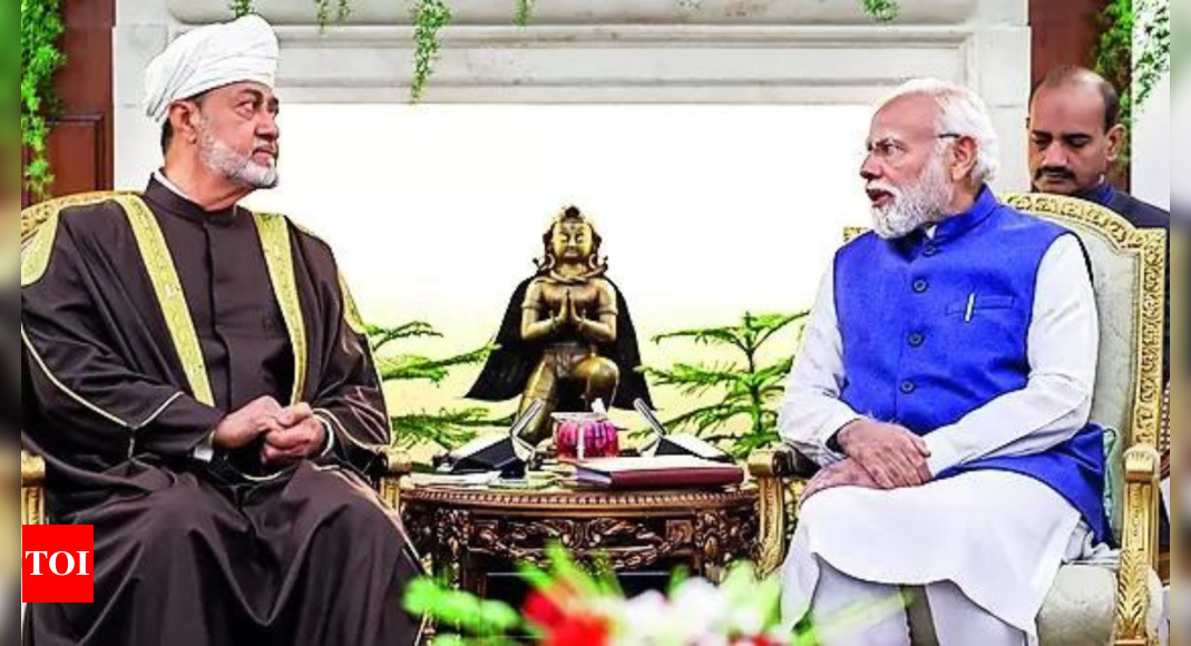 "PM Modi and Oman Sultan Forge Strong Partnership for Gaza Crisis and 2-State Solution"