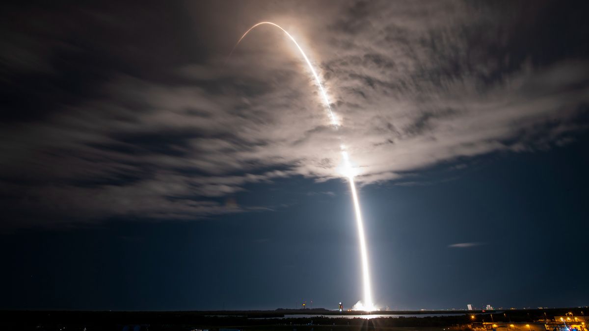 SpaceX's Falcon 9 Rocket Set for 16th Mission Tonight
