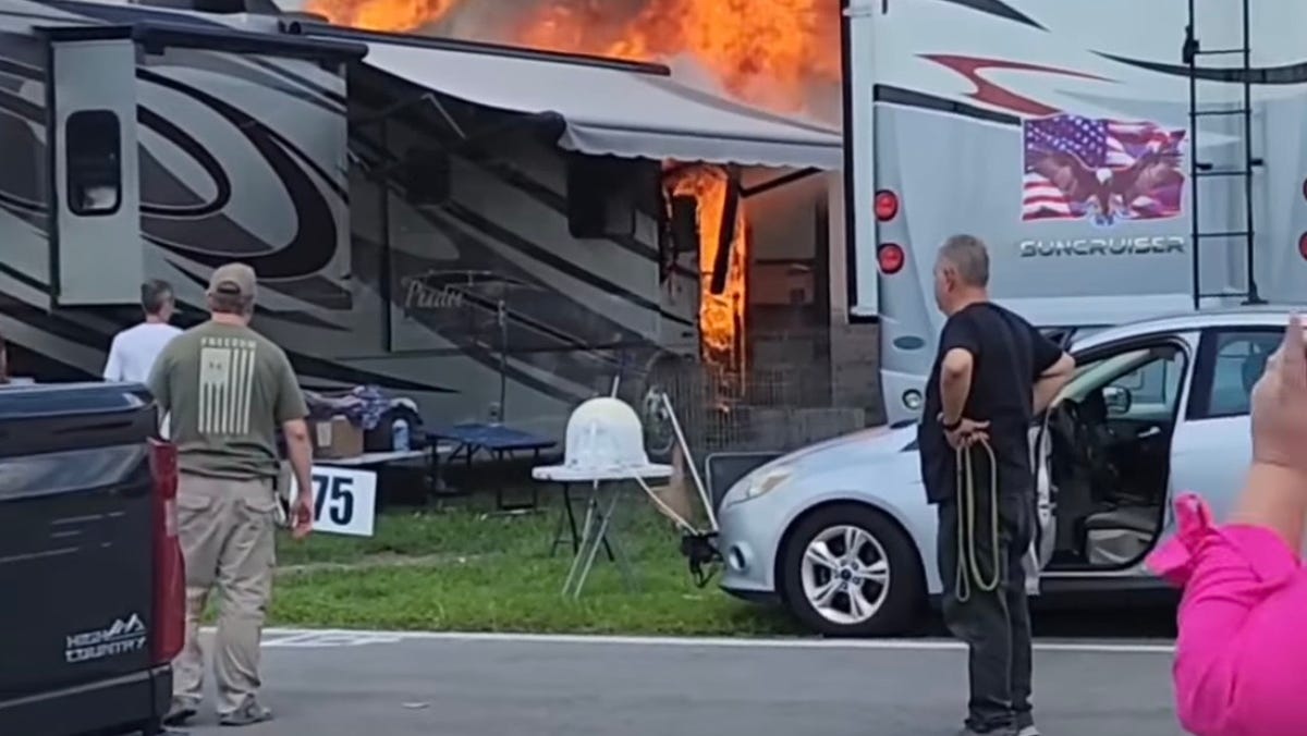 Featured image for Tragic RV Fire Claims Lives of Five Dogs at Florida Dog Show